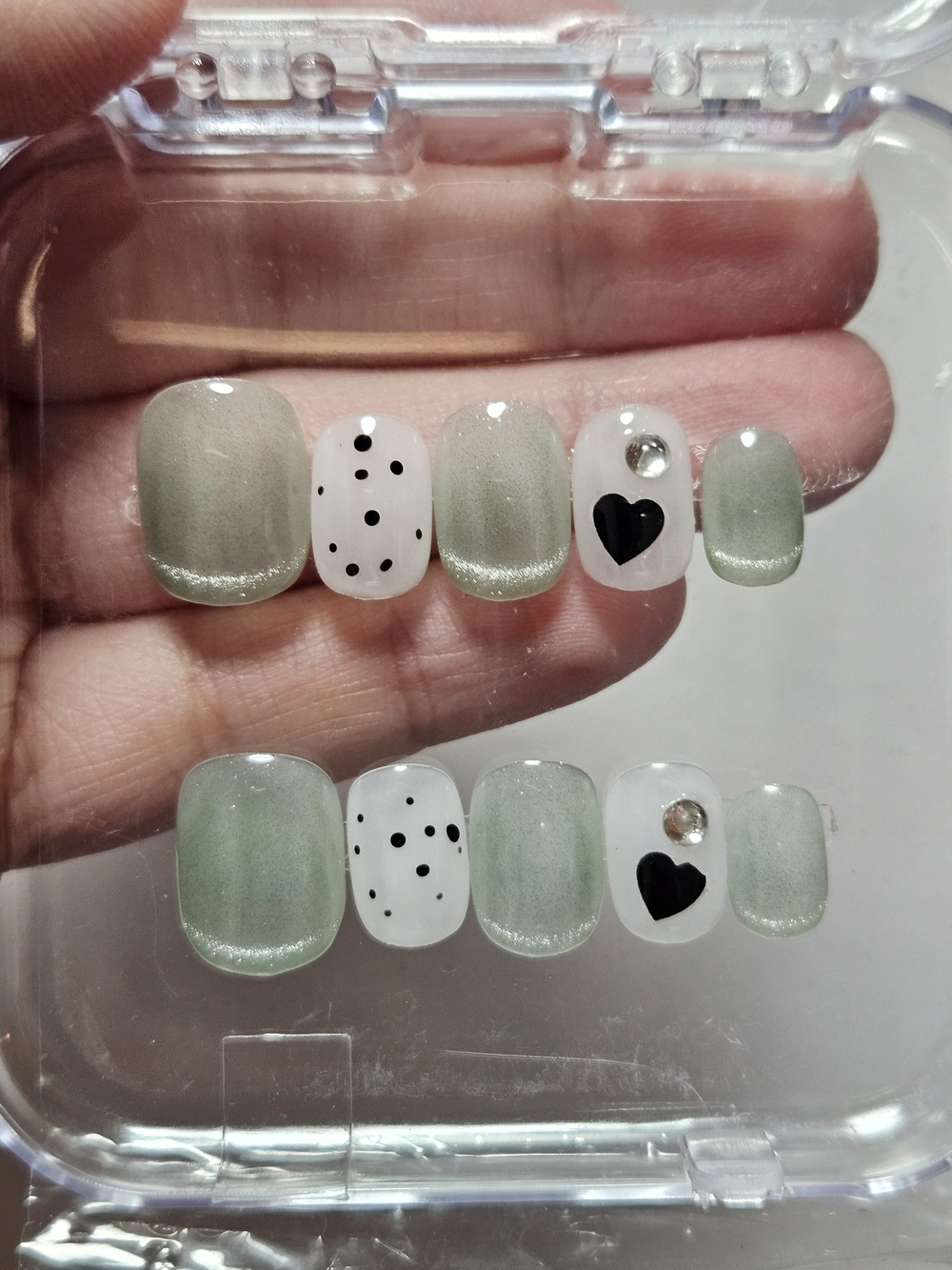 Green and White Heart Accent Press-On Nail Set
